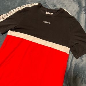 Boys Classic color block T-shirt with sleeve detail